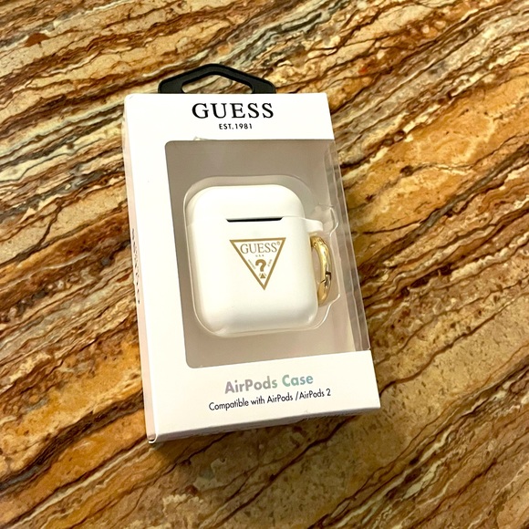 Guess - Picture 4 of 5